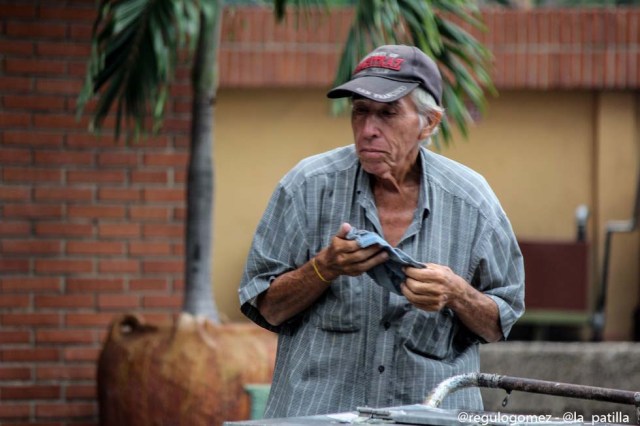 Mientras el régimen reprime, la resistencia se le planta a Maduro en la calle. Foto: Régulo Gómez / lapatilla.1eye.us