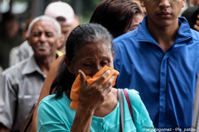 Mientras el régimen reprime, la resistencia se le planta a Maduro en la calle. Foto: Régulo Gómez / lapatilla.1eye.us