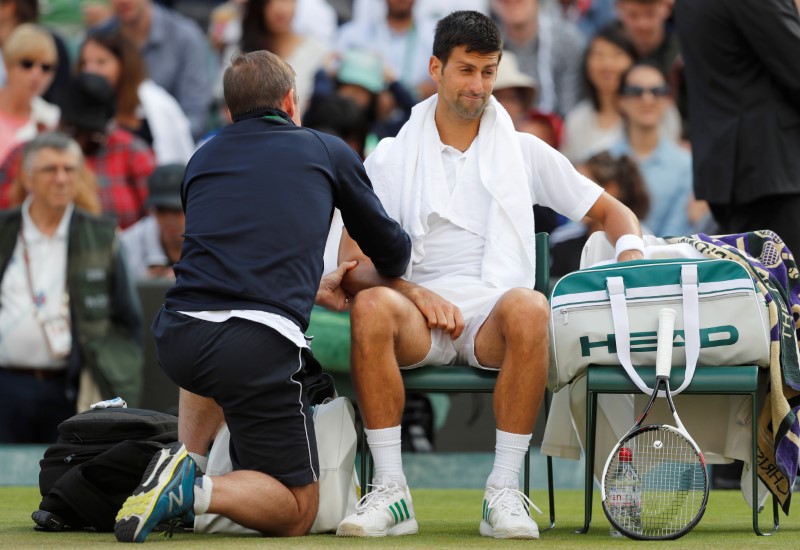 Djokovic podría perderse el resto de la temporada por una lesión