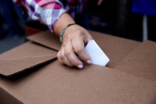 Venezolanos en el exterior pudieron participar en la consulta popular del pasado 16 de Julio de 2017 Foto referencial( REUTERS/Carlos Garcia Rawlins