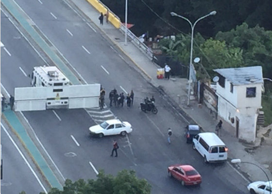 GNB cierra acceso al TSJ por la avenida Baralt #4Jul