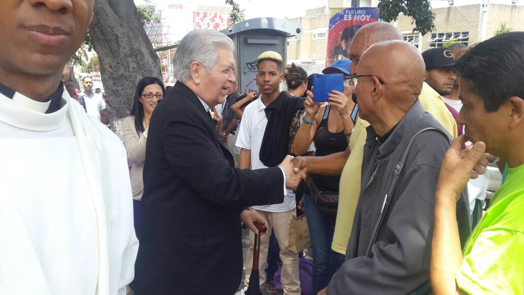 Cardenal Urosa visitó punto soberano en Catia (Foto)