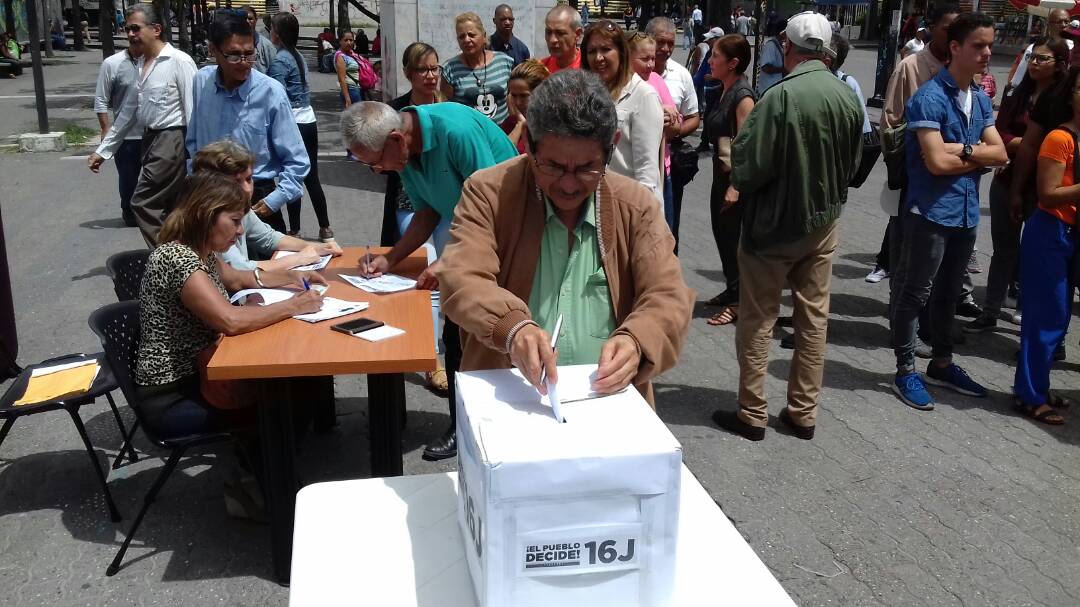 Realizan simulacro de consulta popular en Chacaíto #11Jul (Fotos + Video)