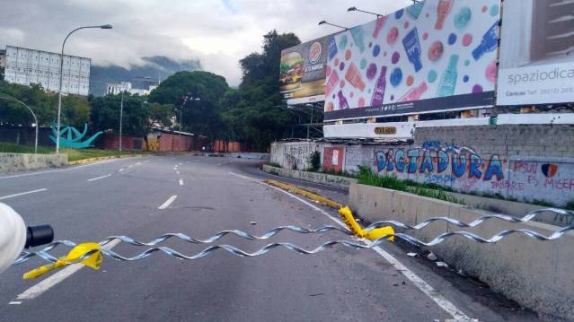 Así se encuentran los accesos hacia el Distribuidor Altamira / Foto: Efecto Cocuyo