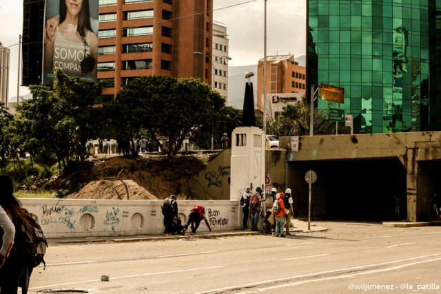 Lo que usted no vio de la concentración por los 100 días de resistencia. Fotos: lapatilla.1eye.us