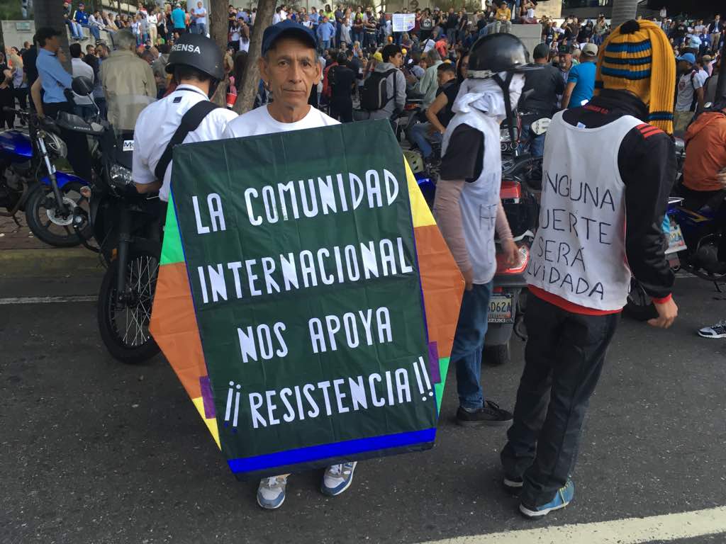 Con este mensaje el Señor del Papagayo recibe concentración en honor a los caídos en Parque Cristal