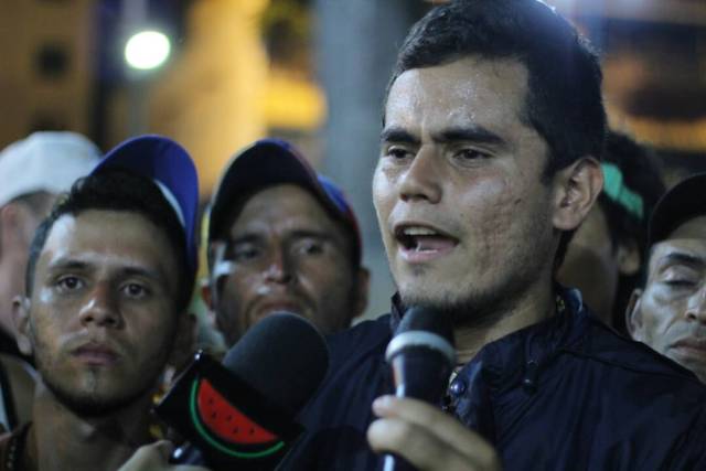 Los estudiantes libertarios tachirenses llegaron a Caracas tras 14 días de caminata. Foto: Régulo Gómez / lapatilla.1eye.us