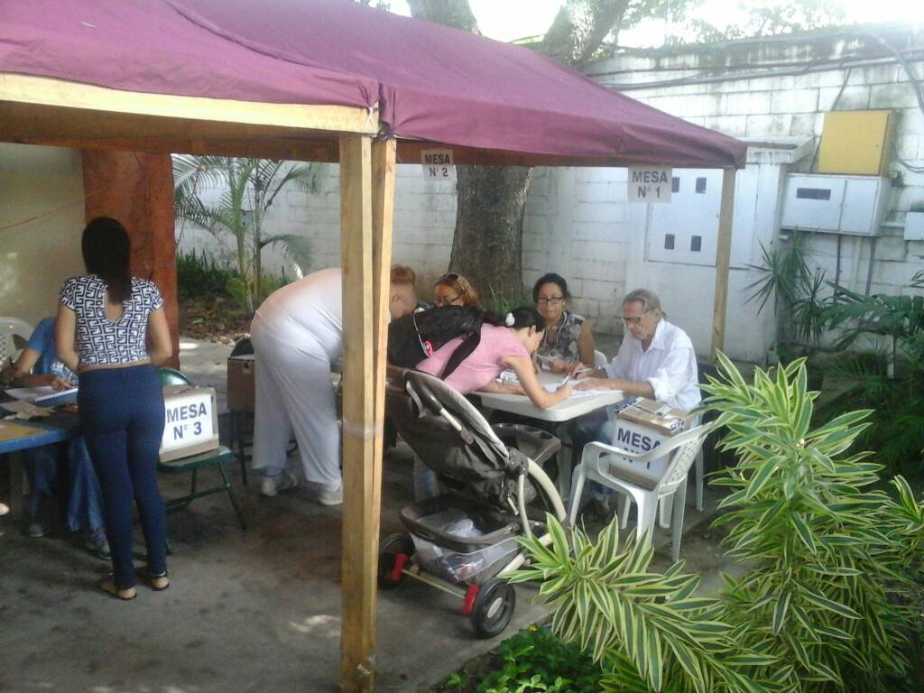 A las 10:00 am: Así se encuentra el punto soberano de La Floresta #16Jul