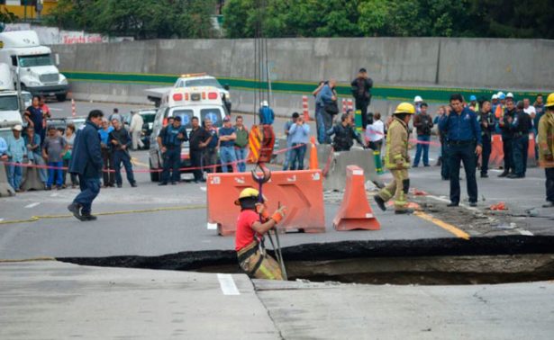 ¡OMG! Se abrió la tierra y se tragó a dos personas en México