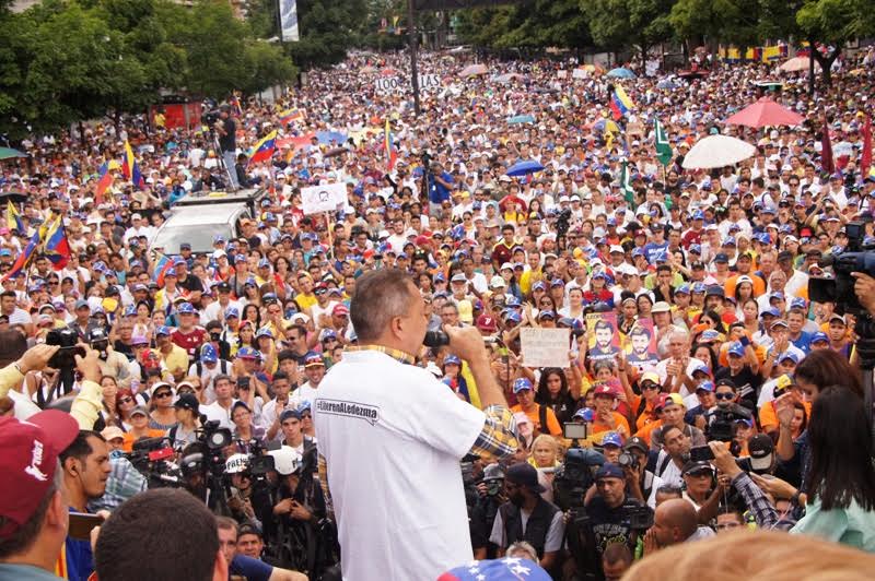 Richard Blanco: En 100 días de resistencia o seguimos o todos tendremos casa por cárcel