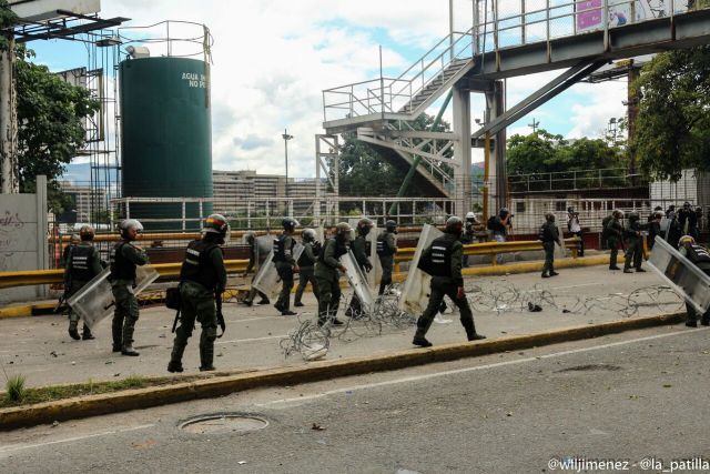 La marcha hacia el TSJ desde el inicio a la represión. Foto: Will Jiménez / lapatilla.1eye.us