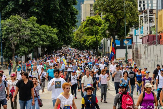 La marcha hacia el TSJ desde el inicio a la represión. Foto: Will Jiménez / lapatilla.1eye.us