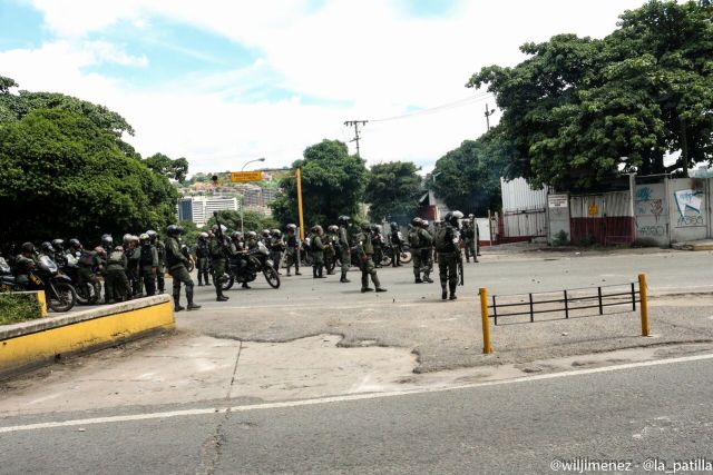 La marcha hacia el TSJ desde el inicio a la represión. Foto: Will Jiménez / lapatilla.1eye.us