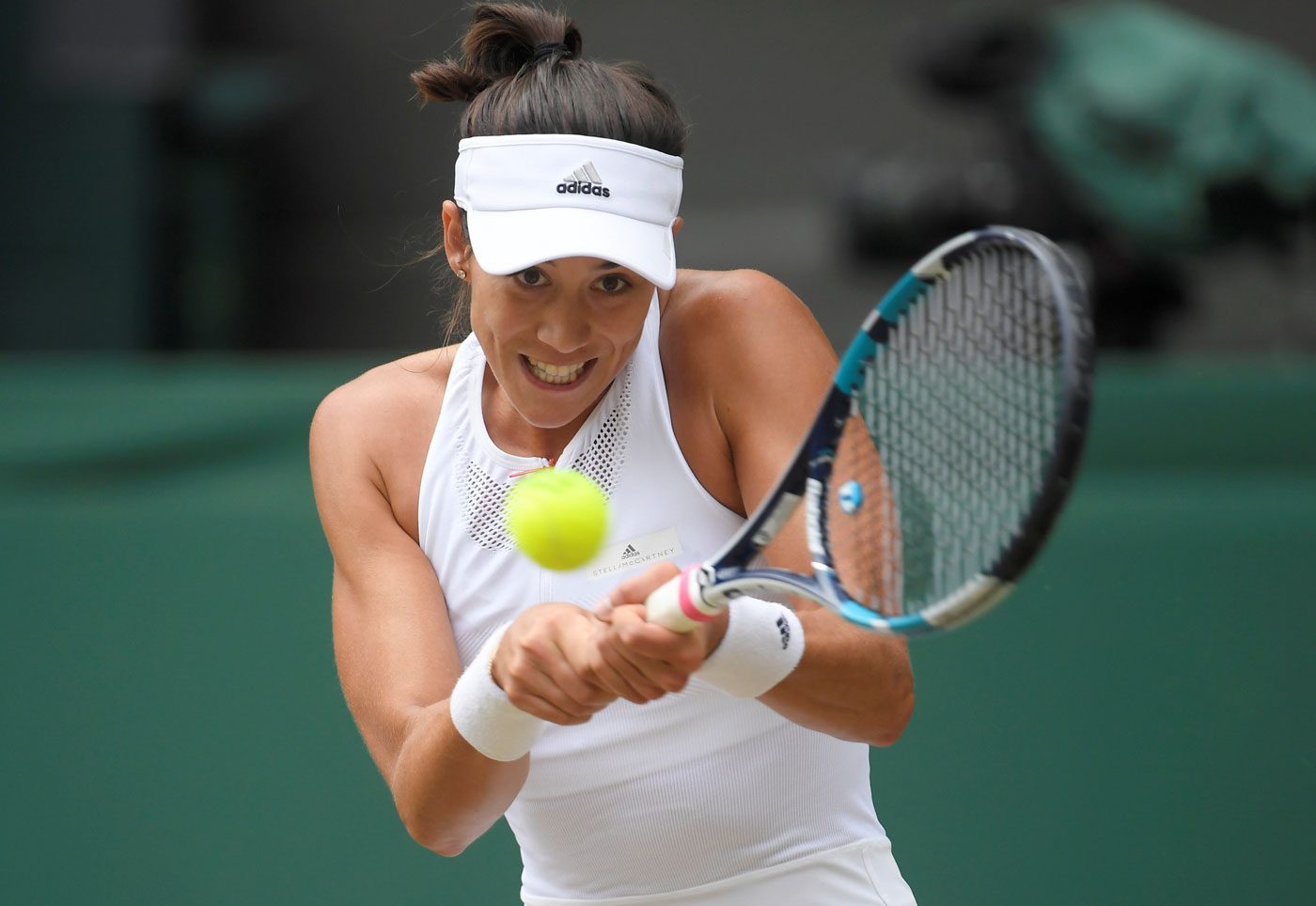 Muguruza vence a Rybarikova y asalta la final