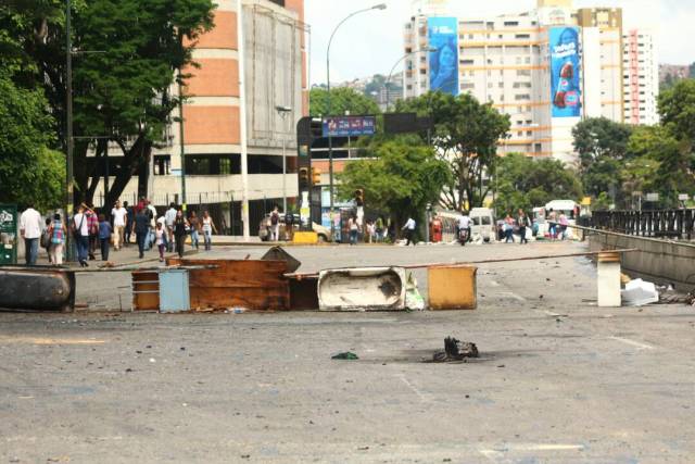 Trancazo en La California este #311Jul / Foto: Wil Jiménez