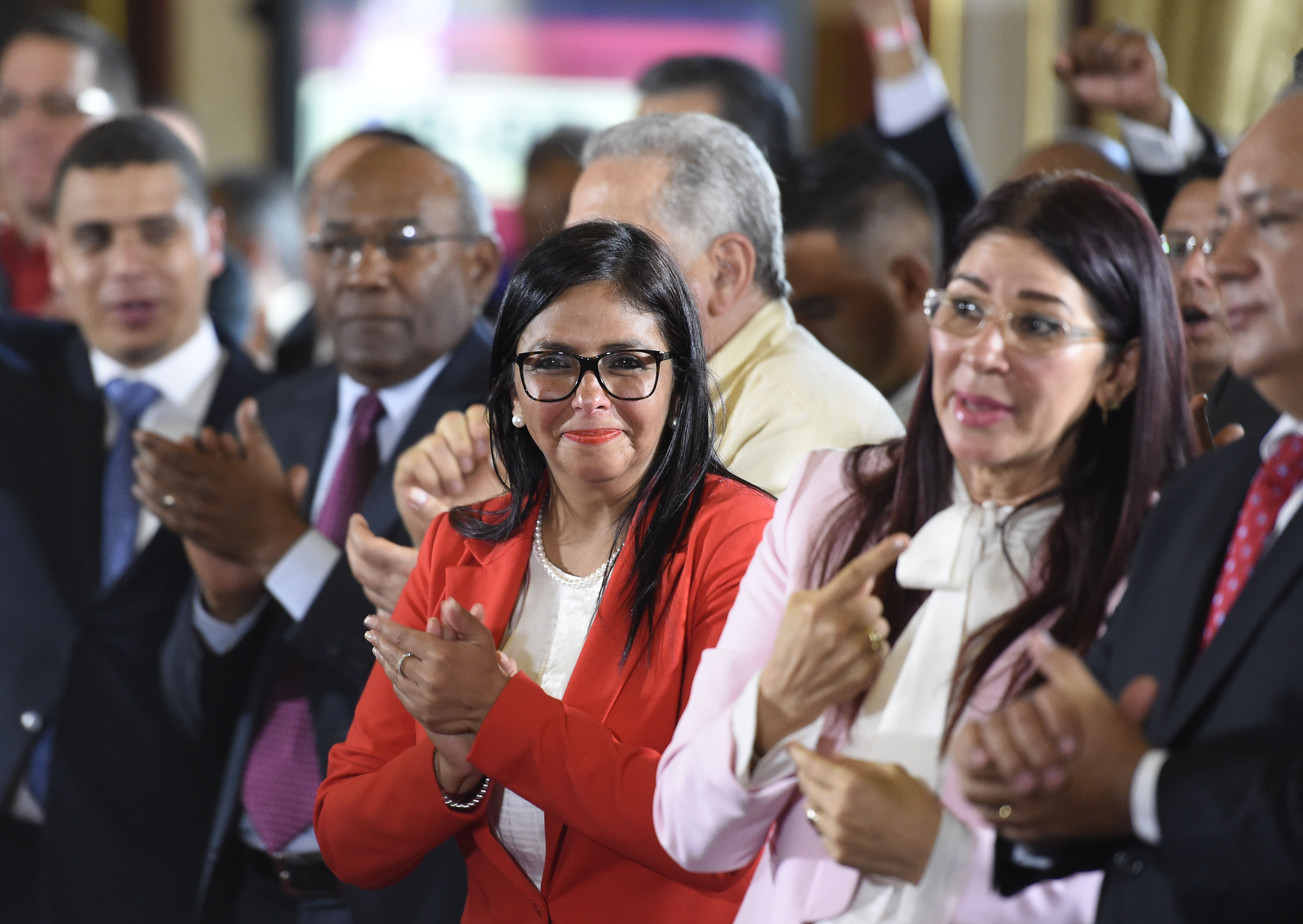 Ahora desde la fraudulenta constituyente, Delcy Eloína  rechaza “interferencia extranjera”