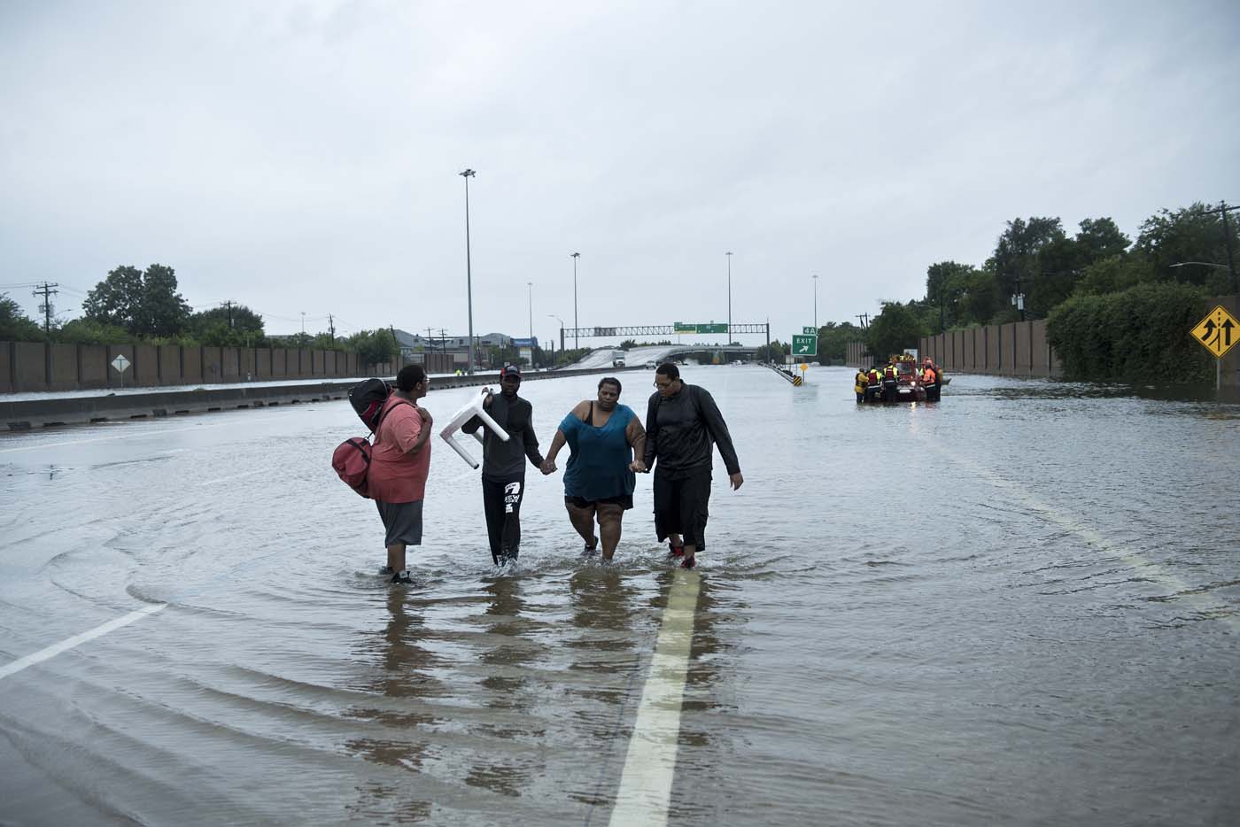 Se estima alrededor de 30.000 refugiados en Houston, inundada por Harvey