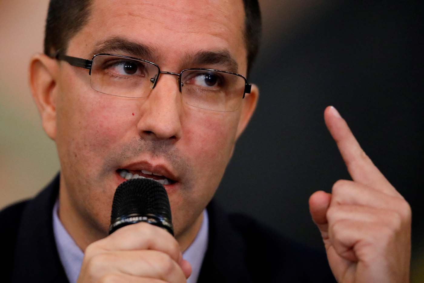 Arreaza califica de arrogante comunicado de Francia sobre Venezuela