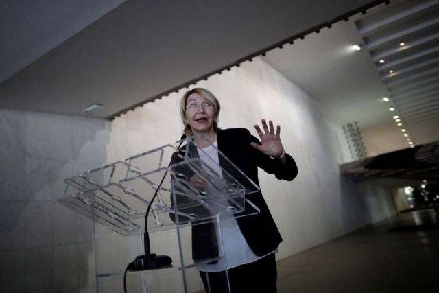 Venezuela's former chief prosecutor Luisa Ortega Diaz gestures during a news conference after a meeting with Brazil's Foreign Minister Aloysio Nunes Ferreira, in Brasilia, Brazil August 23, 2017. REUTERS/Ueslei Marcelino