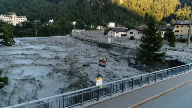 Still image taken from video shows the remote village of Bondo in Switzerland, August 23, 2017 after a landslide struck it. REUTERS/LOCAL TEAM via Reuters TV NO ACCESS IT WEBSITES ITALY OUT SWITZERLAND OUT