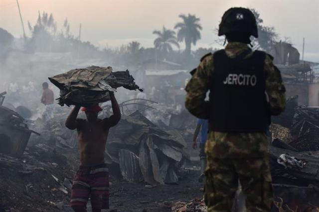 El incendio destruyó cerca de 80 hogares (Foto: EFE)