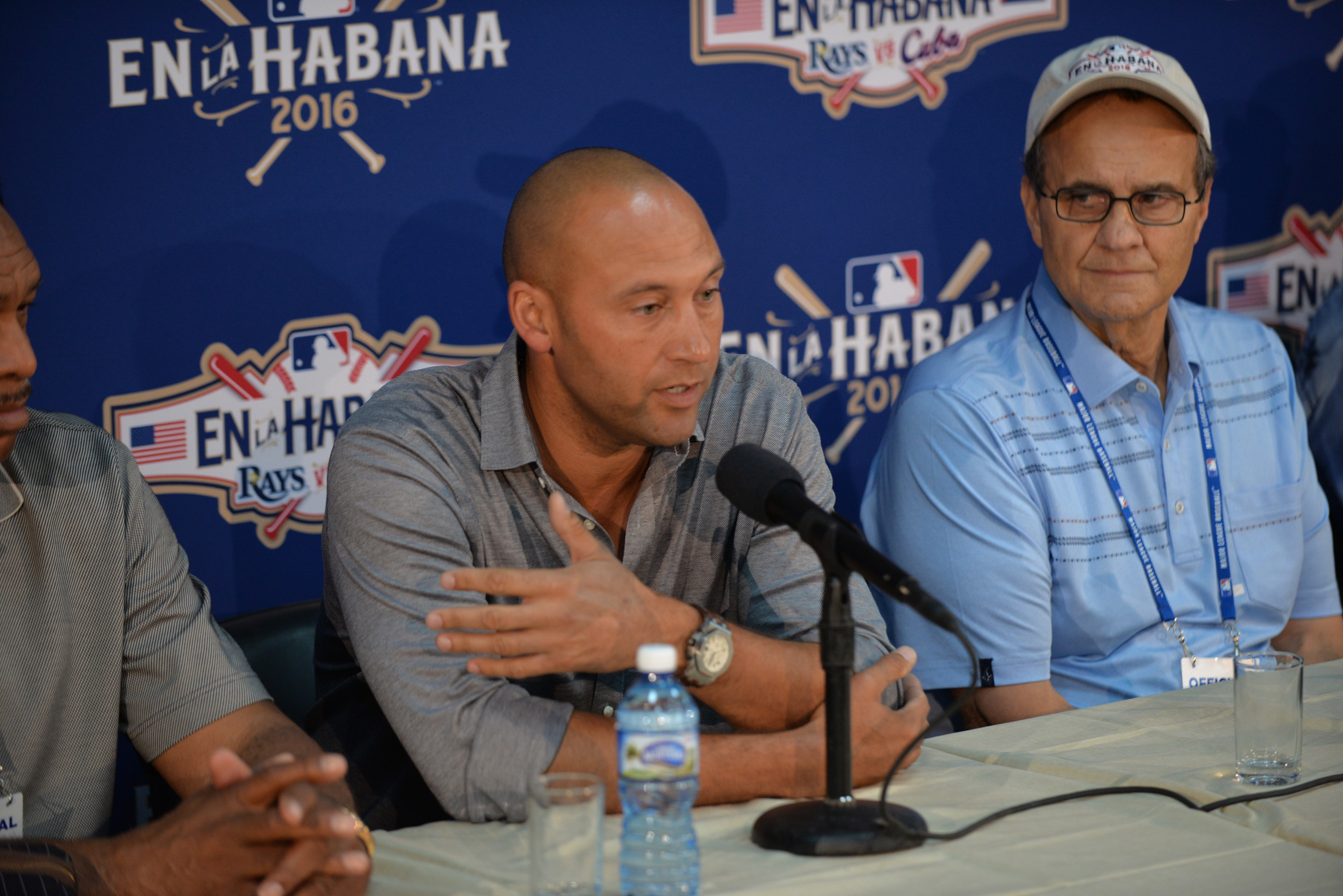 Derek Jeter y Michael Jordan encabezan grupo que compra a los Marlins por esta millonada