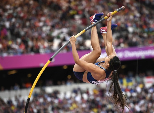 Athletics - World Athletics Championships – women's pole vault final – London Stadium, London, Britain – August 6, 2017 –  Robeilys Peinado of Venezuela competes. REUTERS/Dylan Martinez