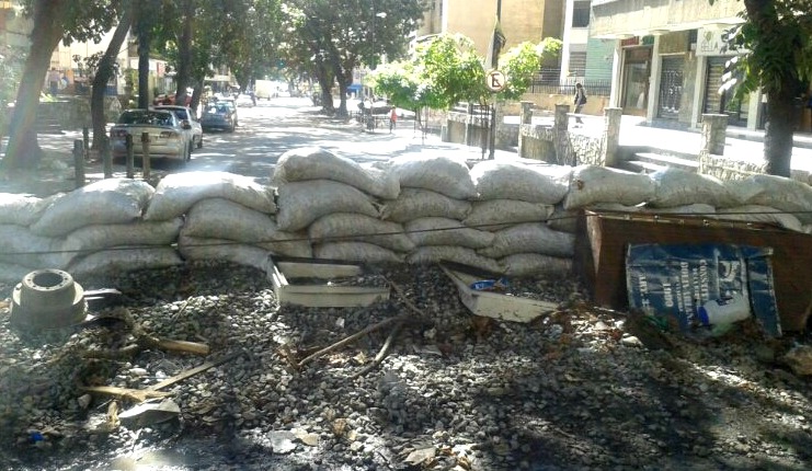 Reportan barricadas en la calle Miguel Ángel de Bello Monte #4Ago (fotos)