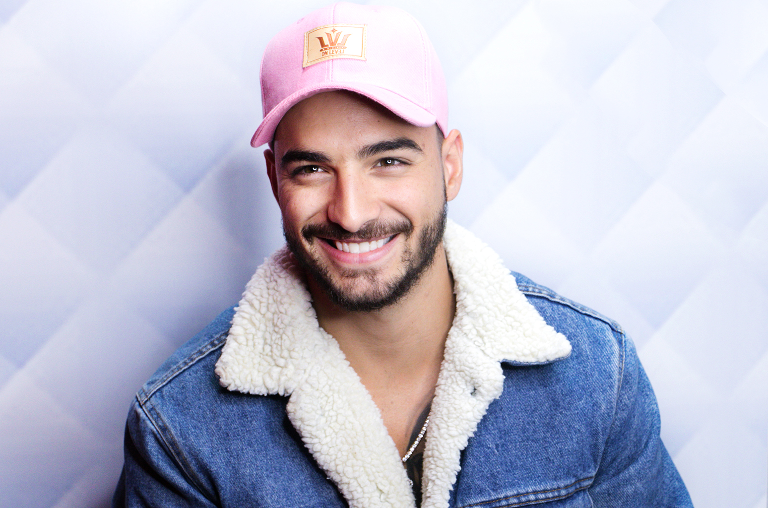 ¡OMG! Maluma le pidió matrimonio a una fanática en pleno concierto (VIDEO)