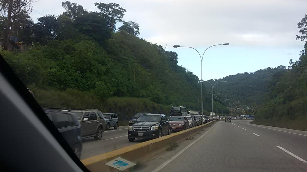 Tráfico lento en la ARC por punto de control de la Guardia Nacional #7Ago