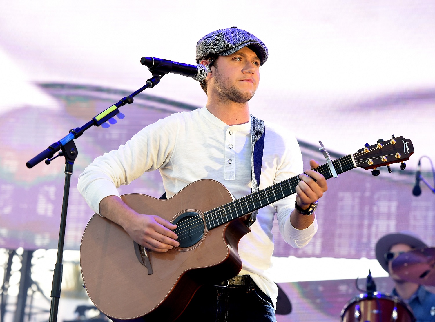 Niall Horan del grupo One Direction anuncia su primer álbum como solista