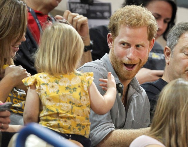 El príncipe Harry de Inglaterra durante los Juegos Invictus en Canadá.  REUTERS/Fred Thornhill     TPX IMAGES OF THE DAY