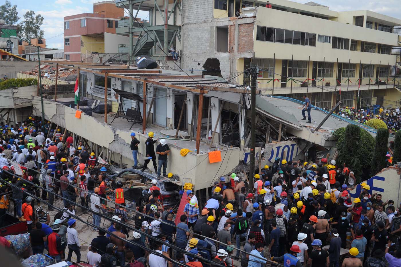 Detienen a dueña de escuela colapsada por sismo de 2017 en Ciudad de México