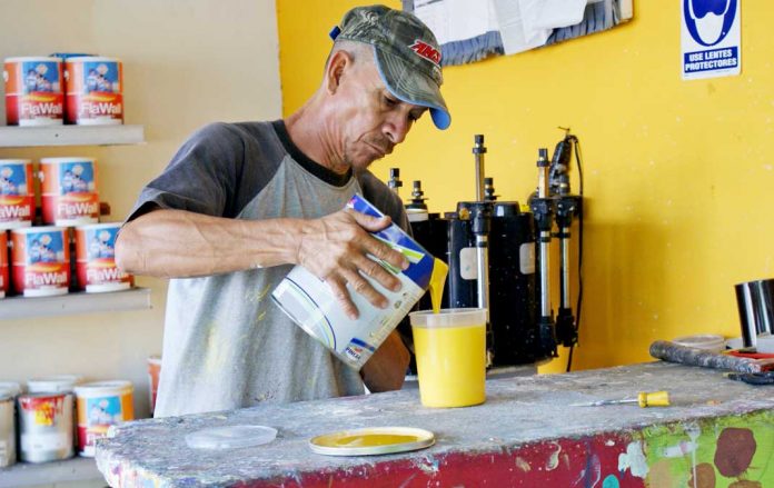 Al menos 250 dólares debe tener una familia tachirense para pintar su casa