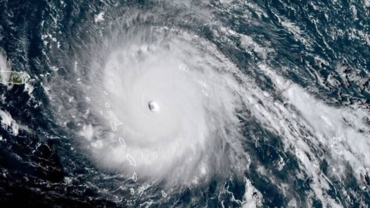 Katia toca tierra como huracán categoría 1 en Veracruz, México