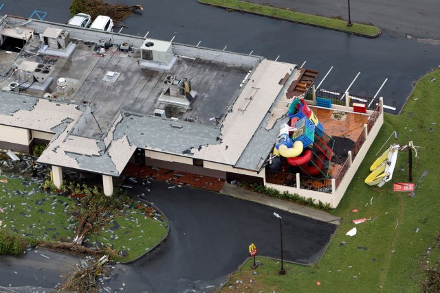 Damages are seen in a supermarket after the area was hit by Hurricane Maria in Guayama, Puerto Rico September 20, 2017. REUTERS/Carlos Garcia Rawlins