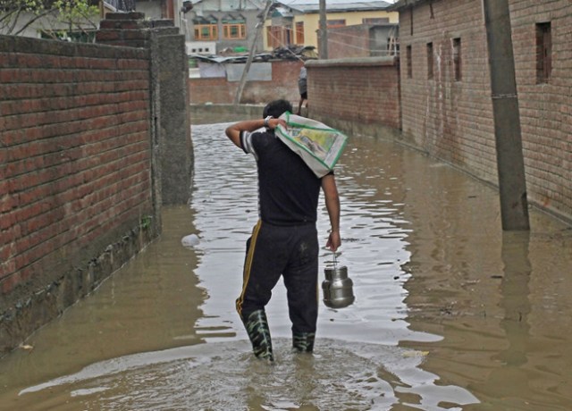 south-asia-flood-nepal-india-pakistan-bangladesh-27-59a910f82bdc0__880