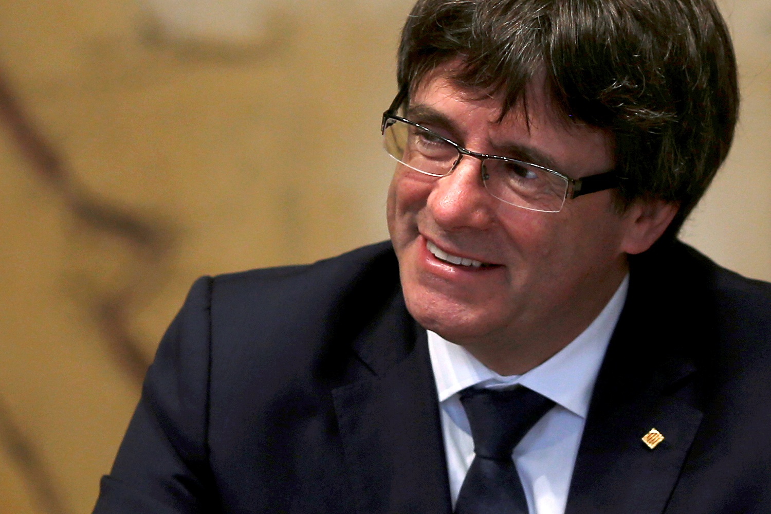 Puigdemont a la UE: ¿Van a continuar ayudando a Rajoy en este golpe de Estado?