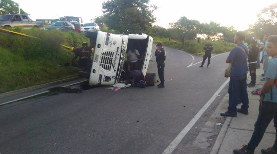 Al menos 13 lesionados tras el vuelco de una unidad colectiva en Carabobo