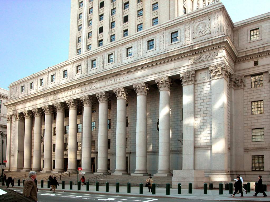 Destapan en Nueva York escandaloso caso de corrupción de plana ”rojita”