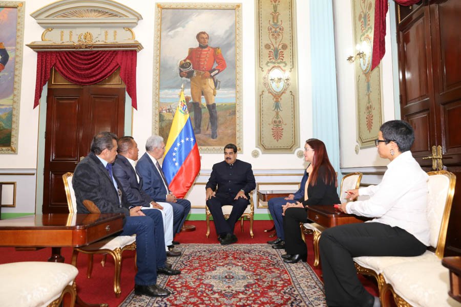 Maduro se reunió con tres de los gobernadores adecos subordinados a la ANC (Fotos y video)