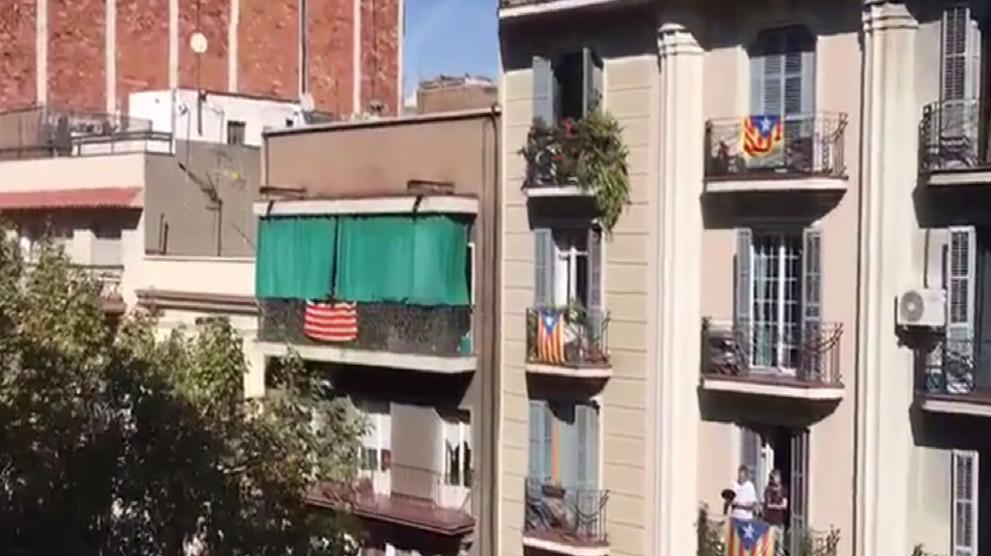 Cacerolazos en Barcelona luego que Rajoy aplicó el artículo 155 (video)