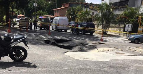 Mega hueco impide acceso a La Boyera este 13 de octubre (Foto: Gustavo Piñeiro de Carballo)