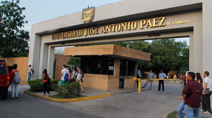 Universidad en Carabobo exhortó a estudiantes a usar tapabocas para prevenir la difteria