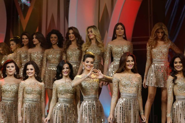 REFILE - CORRECTING GRAMMAR Contestants take part in Miss Venezuela 2017 pageant in Caracas, Venezuela November 9, 2017. REUTERS/Marco Bello