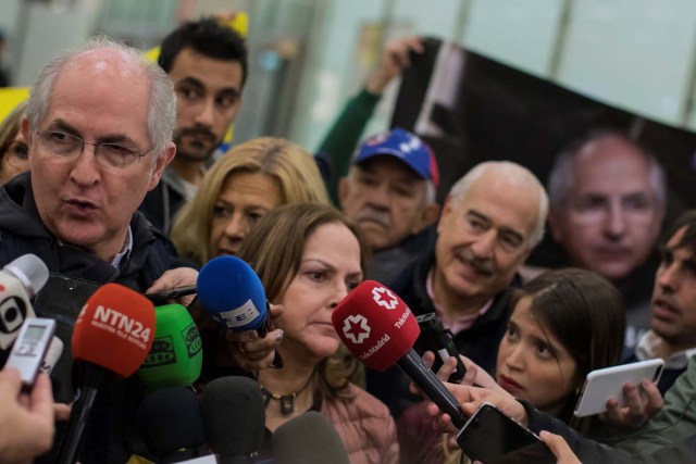 Antonio Ledezma, Venezuelan opposition leader, speaks to media upon arriving at Adolfo Suarez Madrid Barajas airport in Madrid, Spain, November 18, 2017. REUTERS/Juan Medina