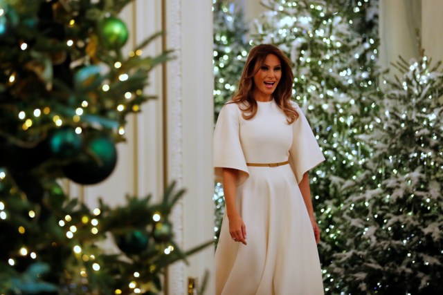 U.S. First Lady Melania Trump greets school children as she tours the holiday decorations with reporters at the White House in Washington, U.S. November 27, 2017.  REUTERS/Jonathan Ernst