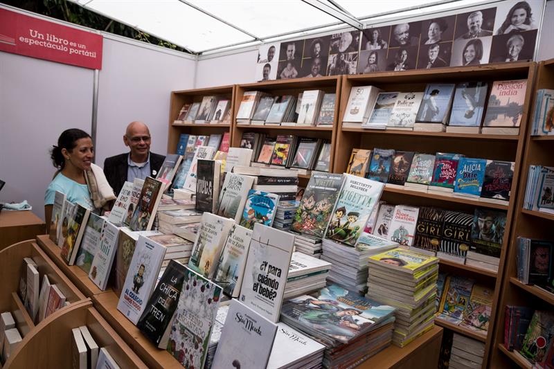 Los libros también se cotizan en dólares