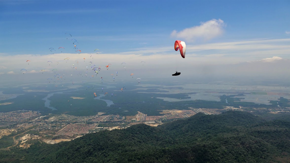 Allly Palencia en el top ten de la Copa del Mundo de Parapente