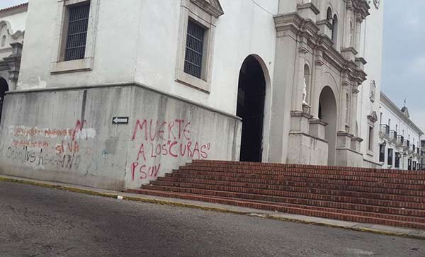 Diócesis de San Cristóbal denuncia y condena profanación en la Basílica (Comunicado)